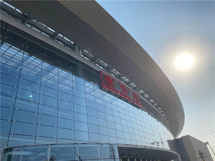 雄安高铁站里面的一抹蓝！星空平台app-星空(中国)
助力国家重大项目建设-1.jpg